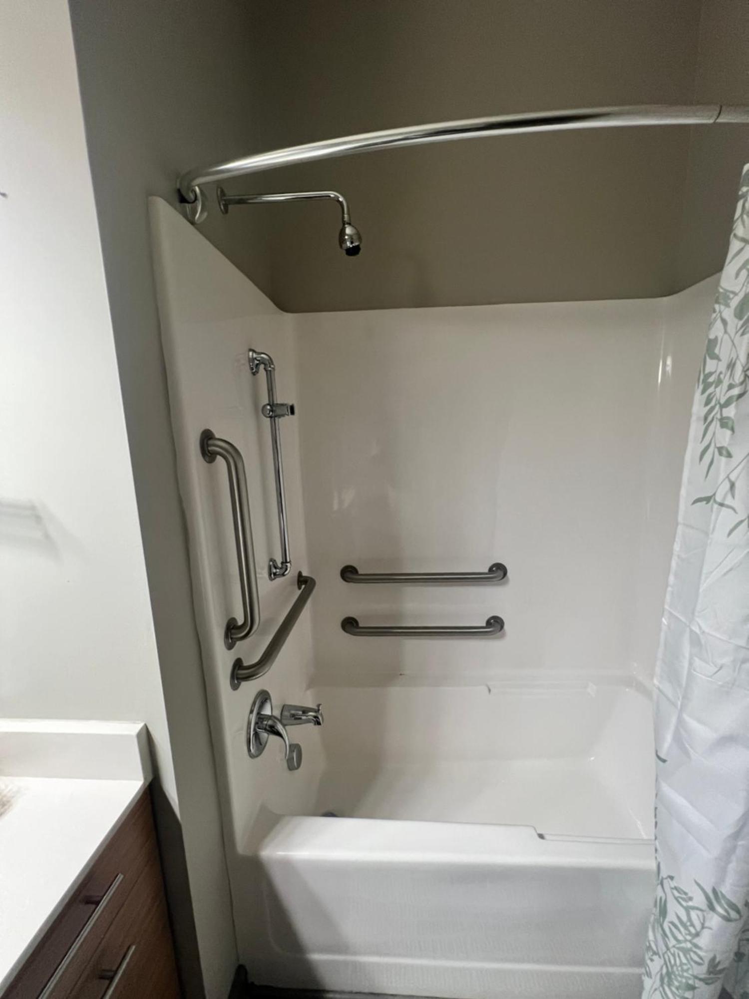 Apartment Uptown Modern 2br